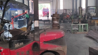 Our factory workshop is currently in the process of manufacturing steel gratings.